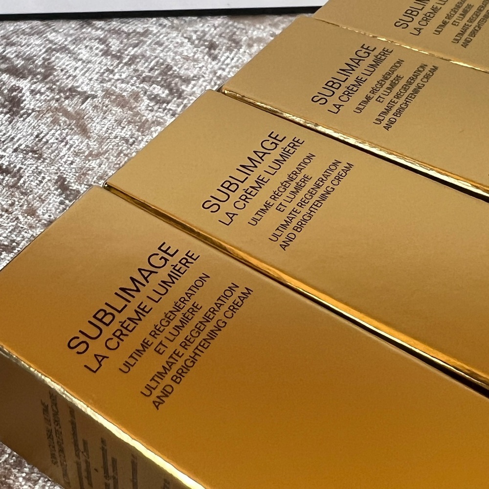 CHANEL SUBLIMAGE LA CRÈME LUMIÈRE - Picture 3 of 3